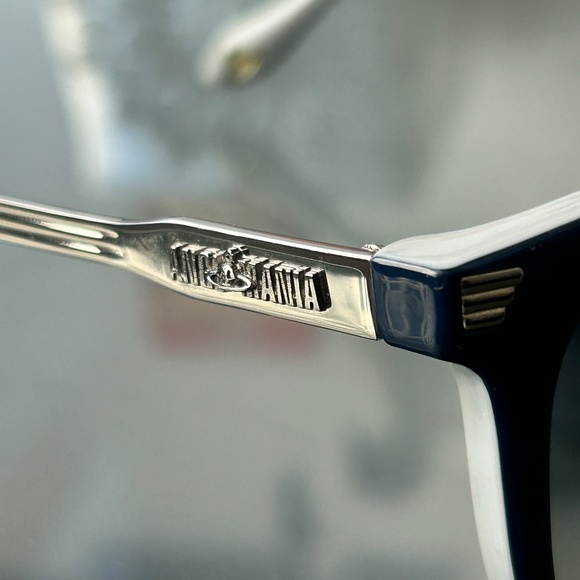 Vivienne Westwood Vintage Anglomania Vivienne Blue / Grey and Metal frames - Picture 9 of 11